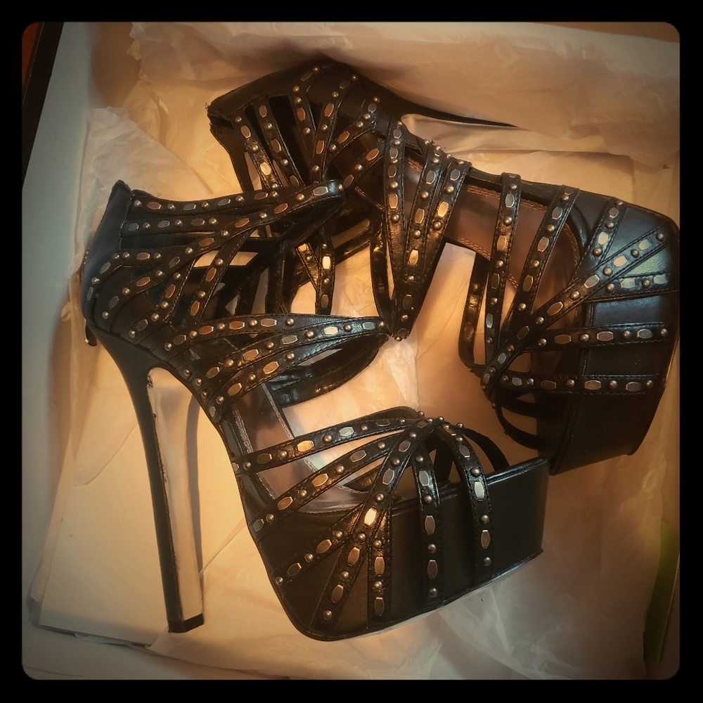 Bebe heels